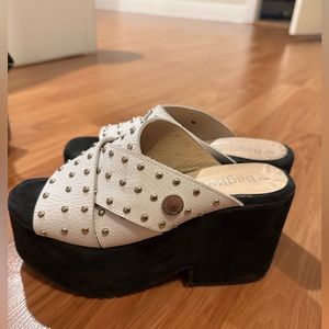 Sandals platform studs white & black 7 US